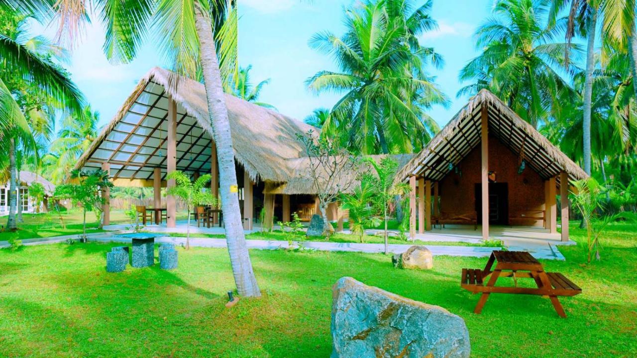 Coco Village Hotel Chilaw Bangadeniya Exterior foto