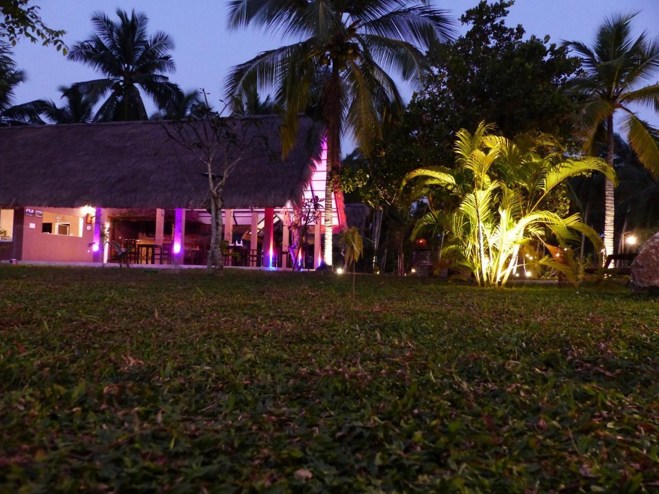 Coco Village Hotel Chilaw Bangadeniya Exterior foto
